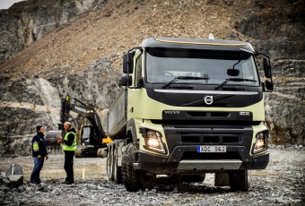 The new Volvo FMX is easier to drive)